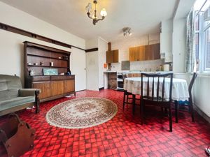 Kitchen Diner- click for photo gallery